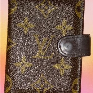Louis Vuitton two pocket cash/ card bifold